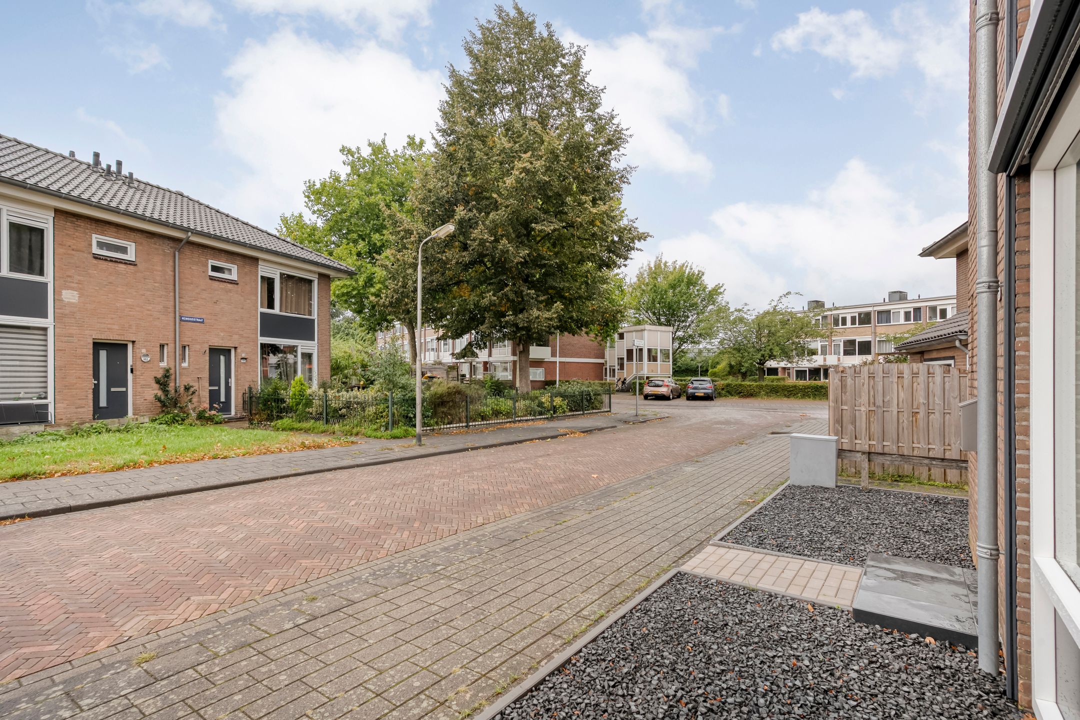 Photo 36 of Heinsiusstraat 144