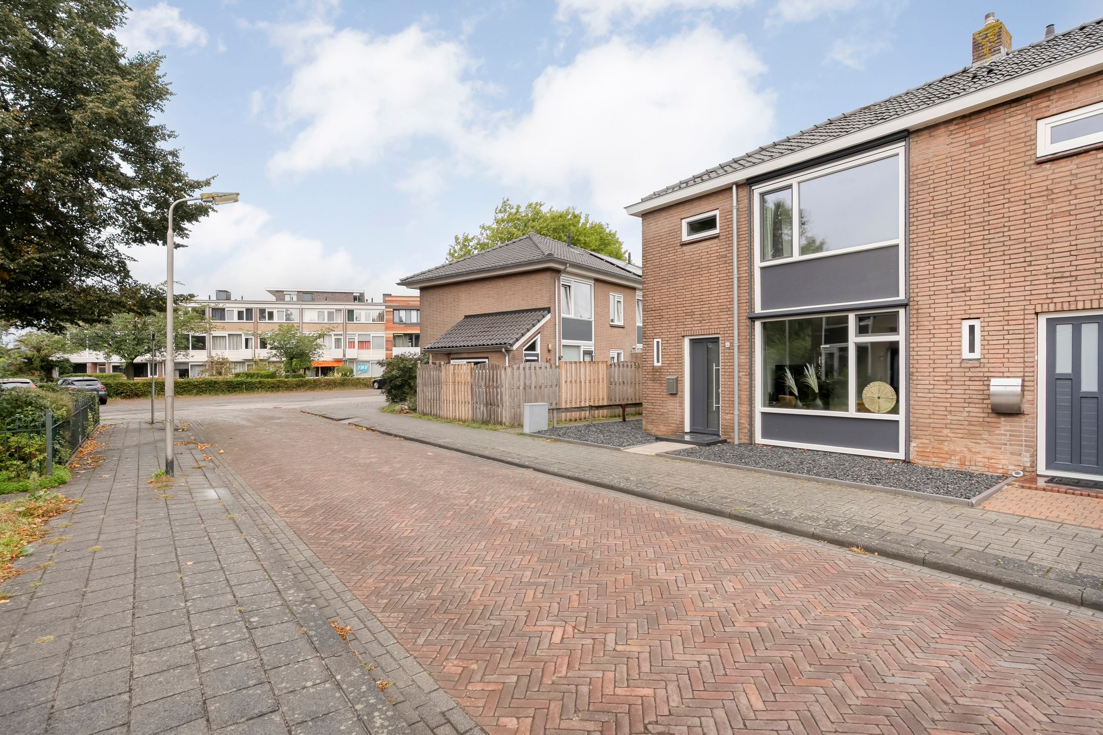 Photo 33 of Heinsiusstraat 144