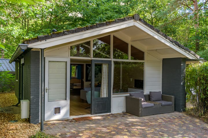 Twee-onder-één-kap te koop: Hoge Bergweg 16-975, Beekbergen