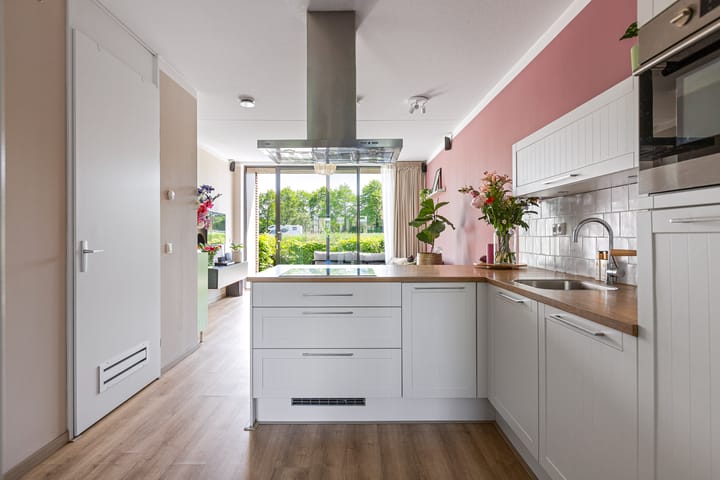 Appartement te koop: van Schouwenburgstraat 15-001, Sneek