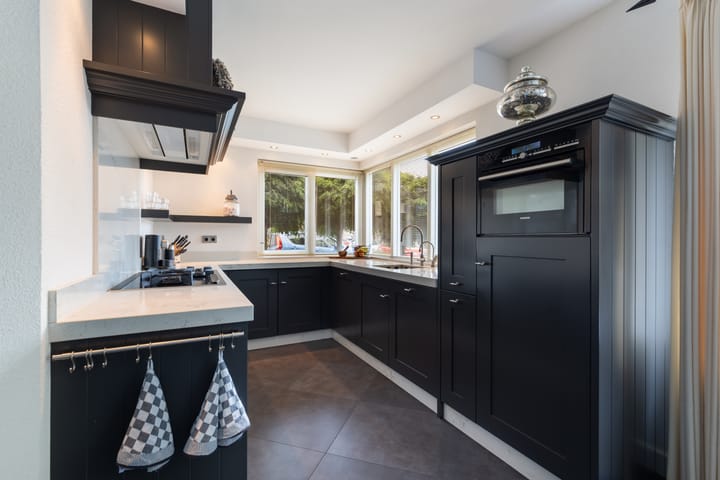Tussenwoning te koop: Bitterland 13, Nijkerk