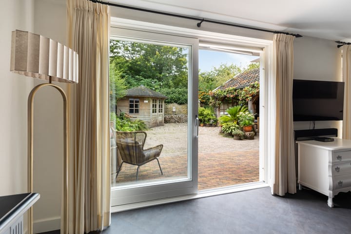 Tussenwoning te koop: Bitterland 13, Nijkerk