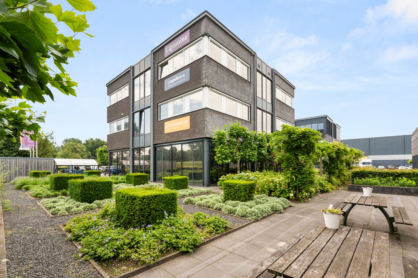 Bekijk foto 2 van Da Vincilaan 5