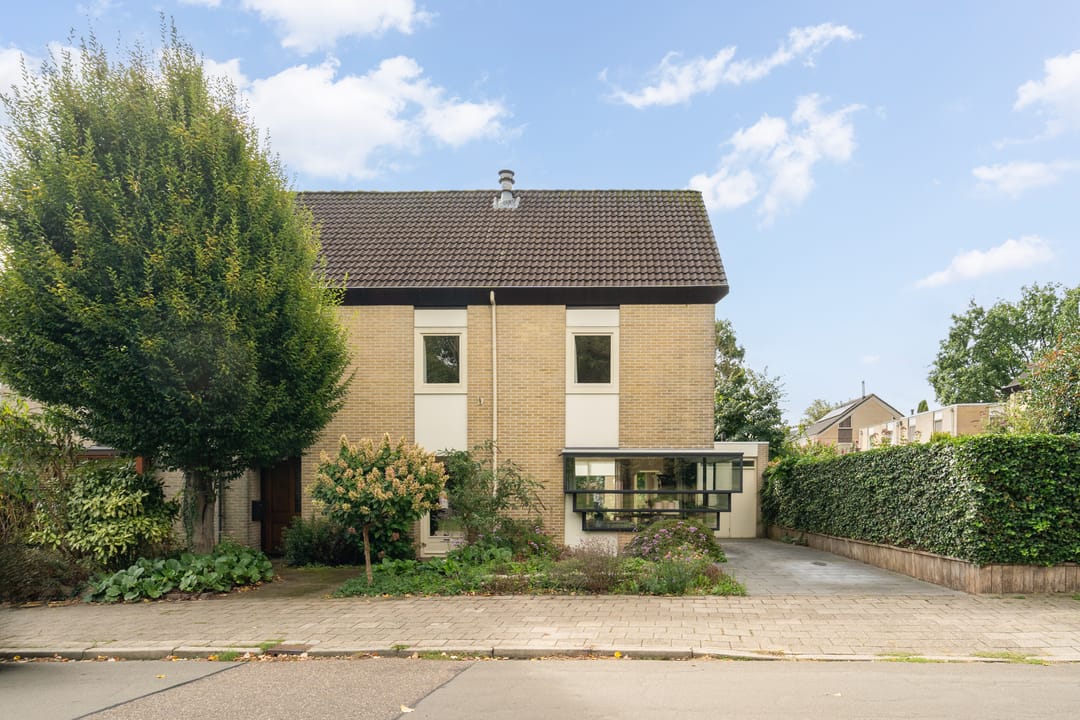 Photo 1 of Dr Staringstraat 15