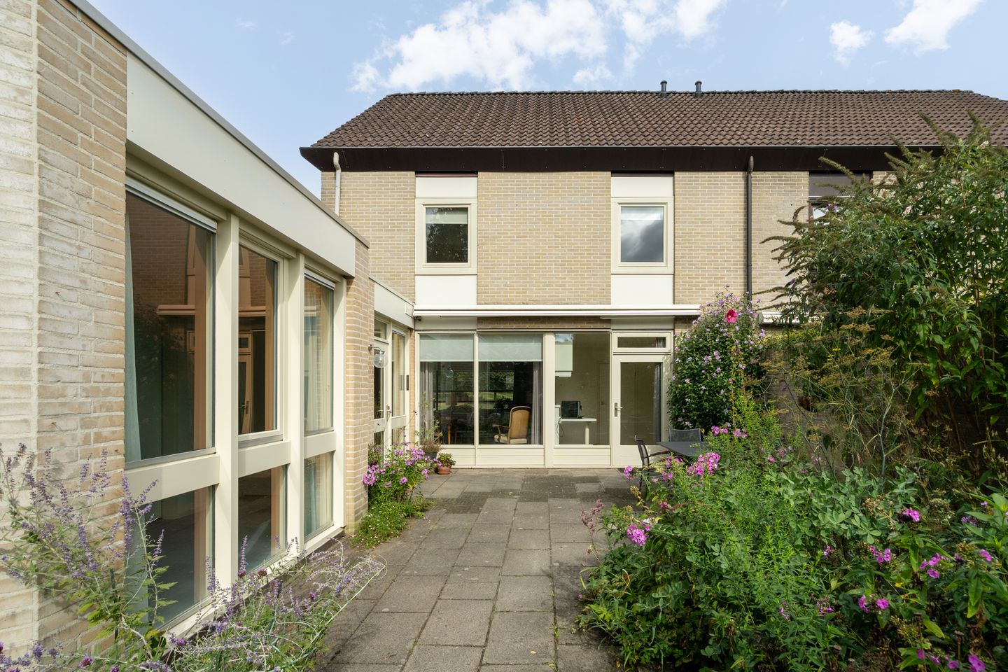 Photo 40 of Dr Staringstraat 15