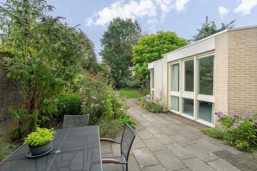 Photo 2 of Dr Staringstraat 15
