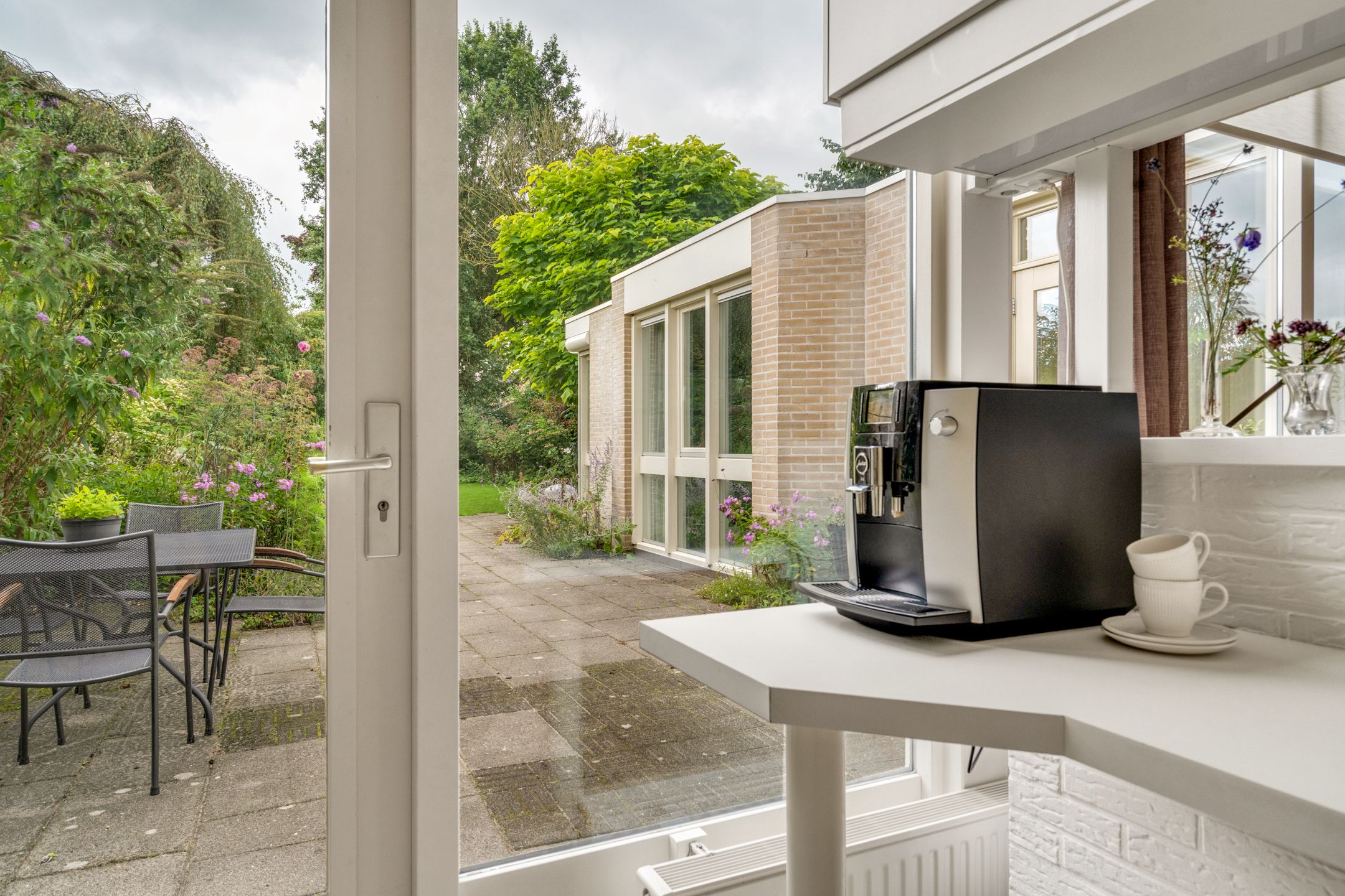 Photo 15 of Dr Staringstraat 15