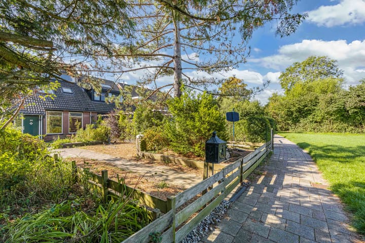 Tussenwoning te koop: Hoekerhof 14, Harlingen