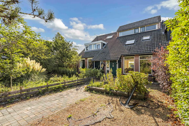 Tussenwoning te koop: Hoekerhof 14, Harlingen