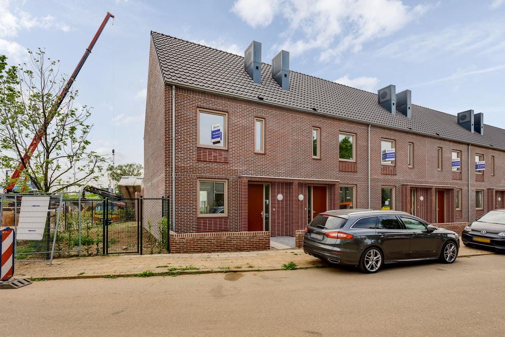 Photo 1 of Generaal Eisenhowerstraat 17
