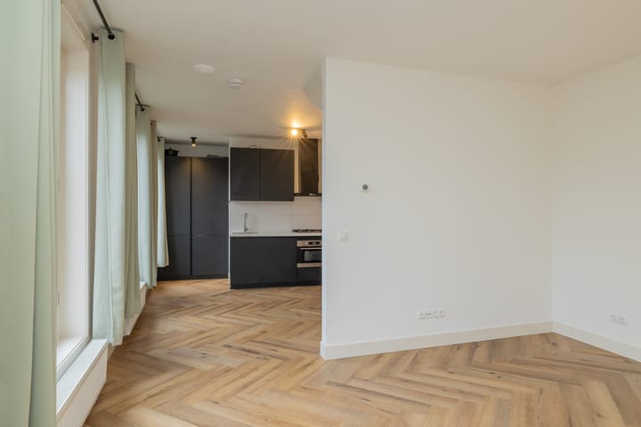 Foto 5 van Utrechtsedwarsstraat 74-C