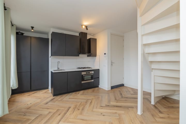 Foto 4 van Utrechtsedwarsstraat 74-C