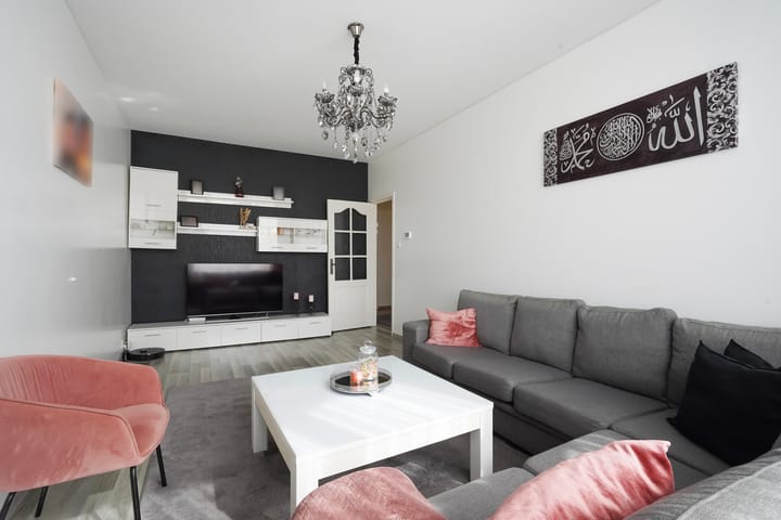 Appartement te koop: Monstersestraat 72, 'S-Gravenhage
