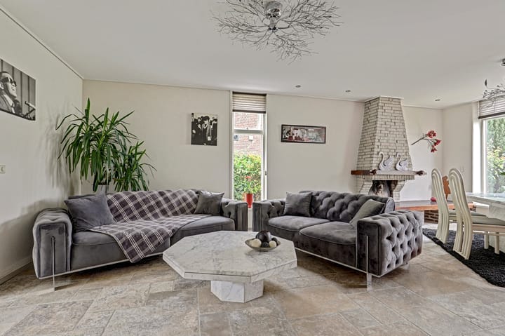 Twee-onder-één-kap te koop: Kerkstraat 48, Hendrik-Ido-Ambacht