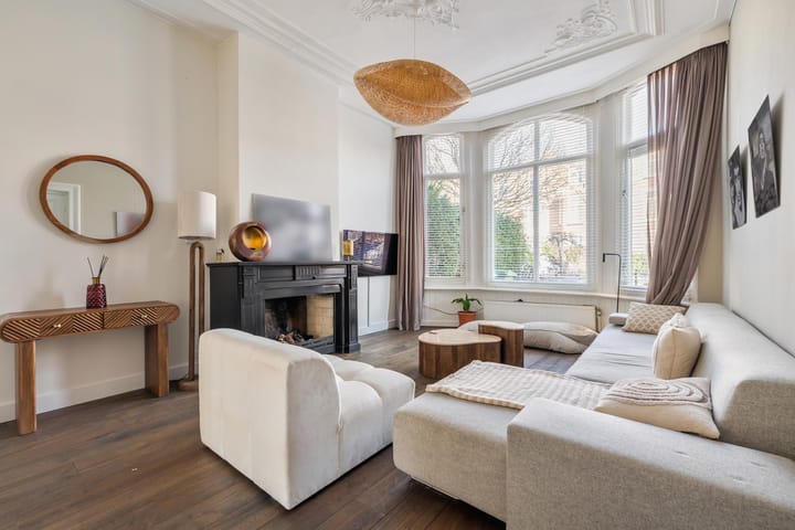Tussenwoning te koop: Baronielaan 124, Breda