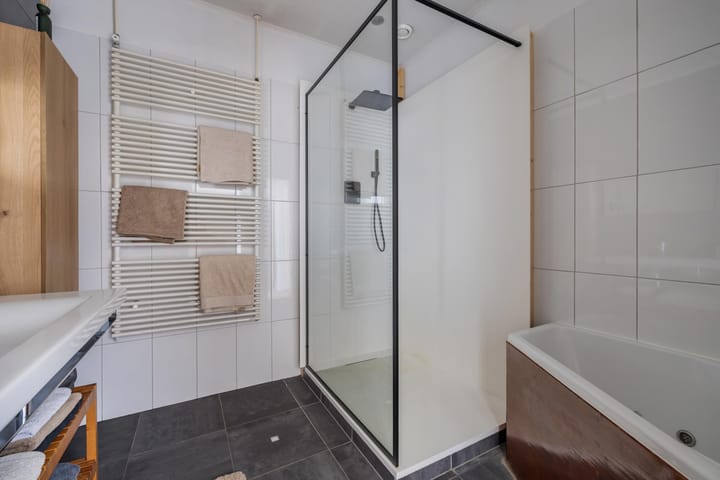 Tussenwoning te koop: Baronielaan 124, Breda