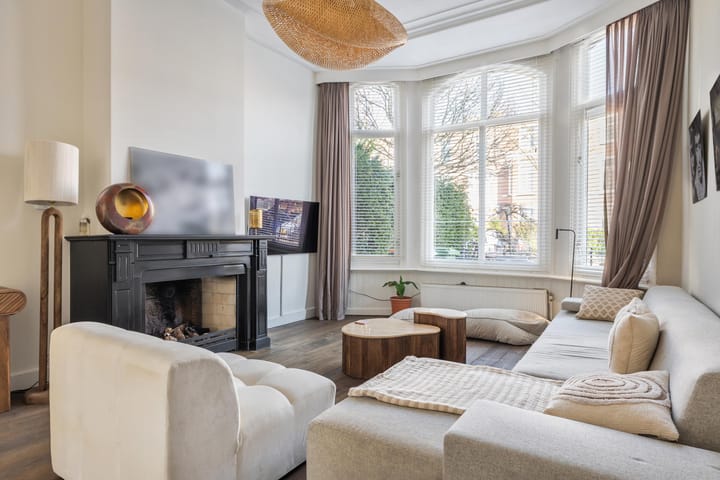 Tussenwoning te koop: Baronielaan 124, Breda