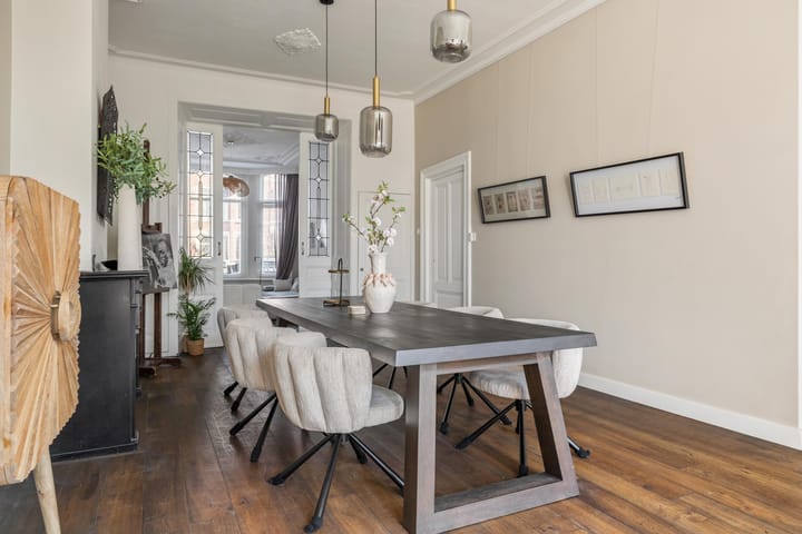 Tussenwoning te koop: Baronielaan 124, Breda