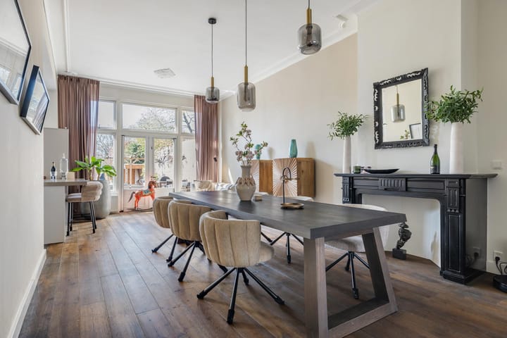 Tussenwoning te koop: Baronielaan 124, Breda