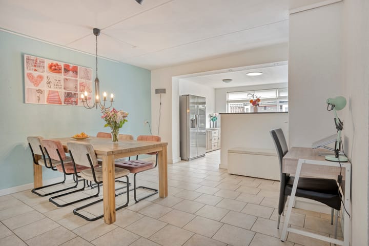 Tussenwoning te koop: Monte Christolaan 23, Veenendaal