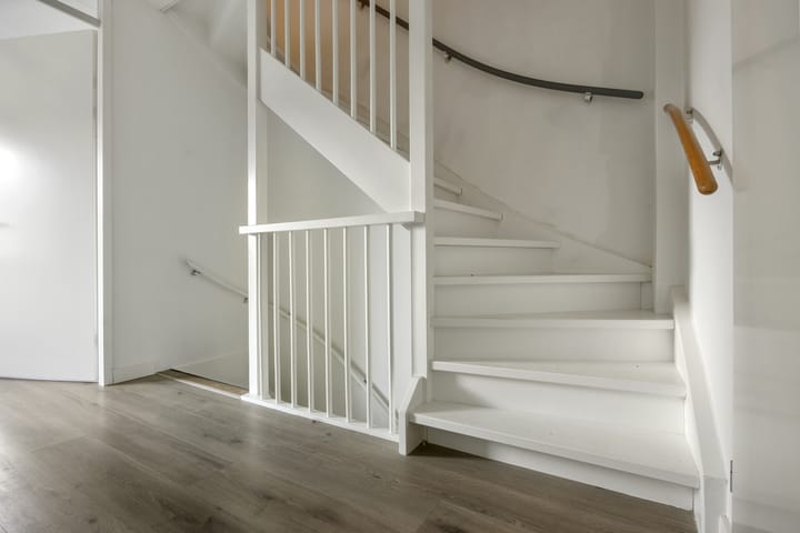 Tussenwoning te koop: Rijnlanderlaan 22, Barneveld
