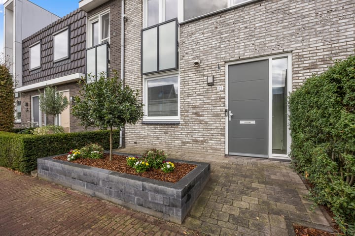 Tussenwoning te koop: Rijnlanderlaan 22, Barneveld