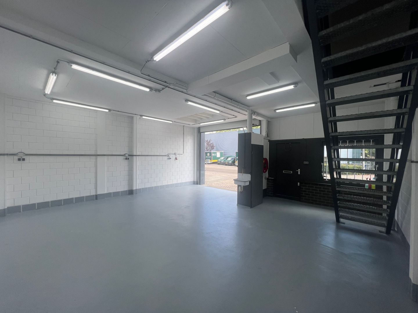 View photo 3 of Ambachtsweg 37-b