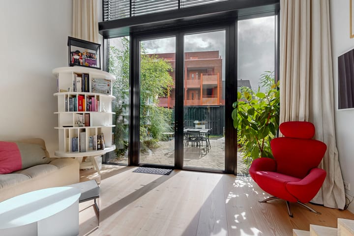 Tussenwoning te koop: Ringdijk 44E, Amsterdam