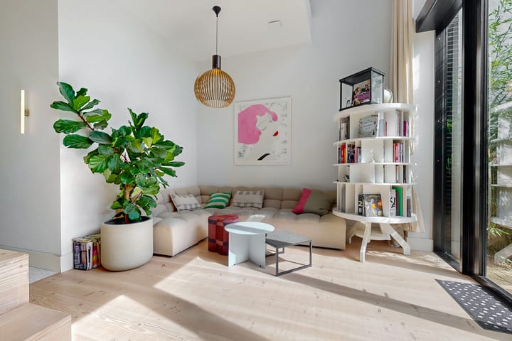 Tussenwoning te koop: Ringdijk 44E, Amsterdam