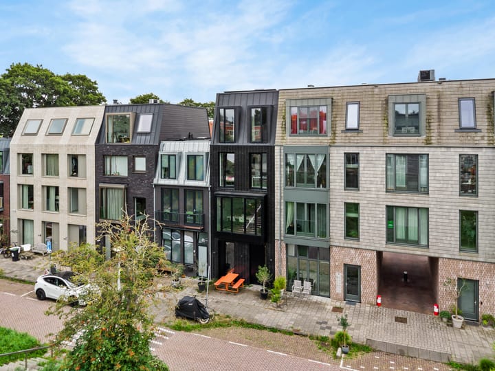 Tussenwoning te koop: Ringdijk 44E, Amsterdam