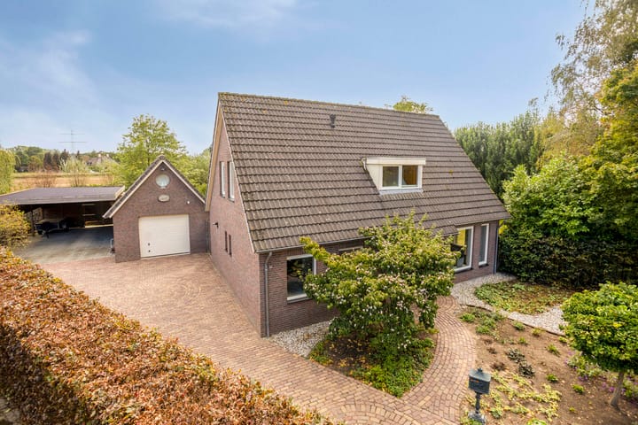 Vrijstaande woning te koop: Franssenstraat 27, Vianen (Nb)