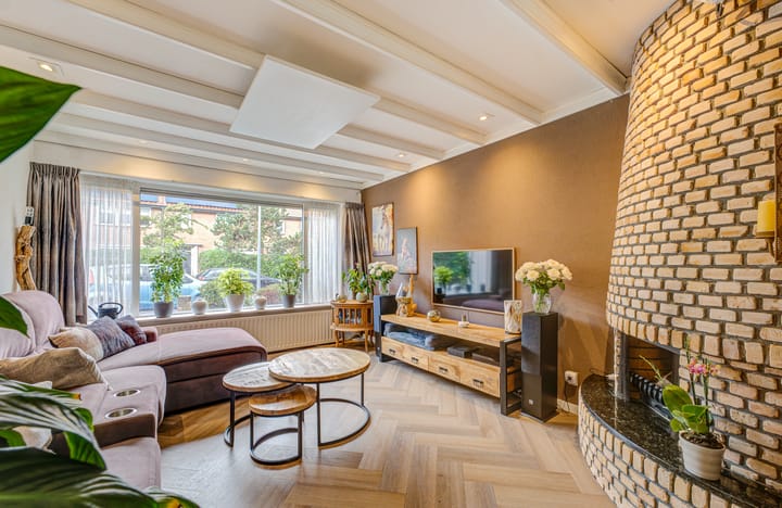 Tussenwoning te koop: Van Limburg Stirumstraat 5, Hilversum