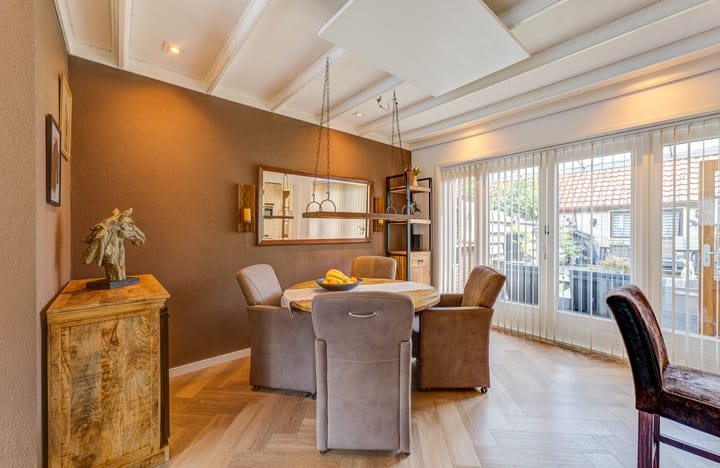Tussenwoning te koop: Van Limburg Stirumstraat 5, Hilversum