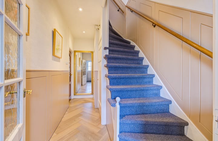 Tussenwoning te koop: Van Limburg Stirumstraat 5, Hilversum