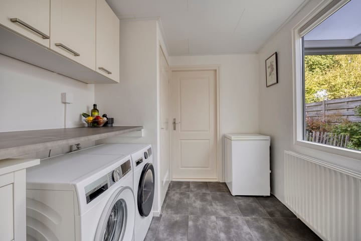 Twee-onder-één-kap te koop: Lisztlaan 9, Assen