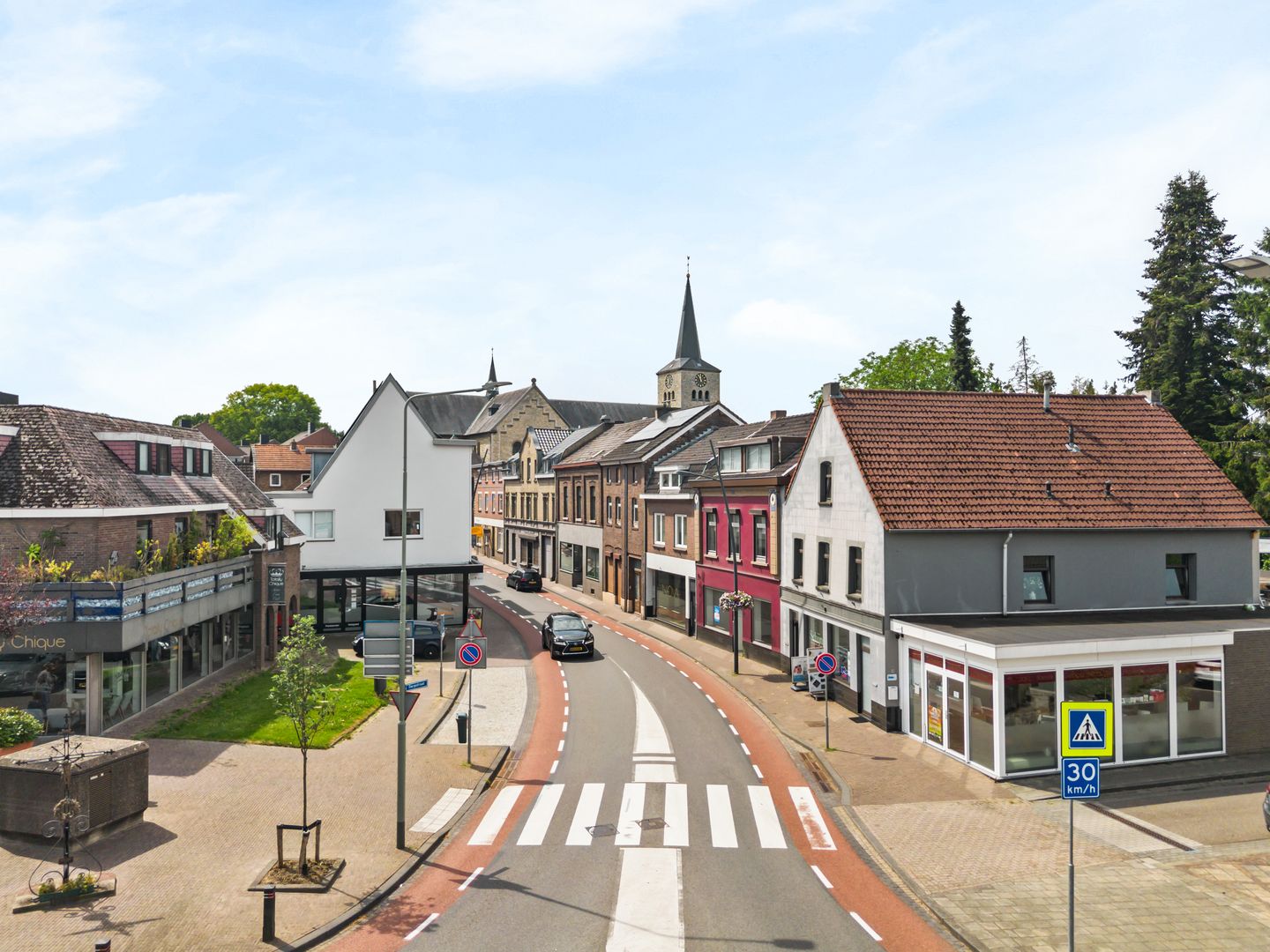 View photo 3 of Dorpstraat 18