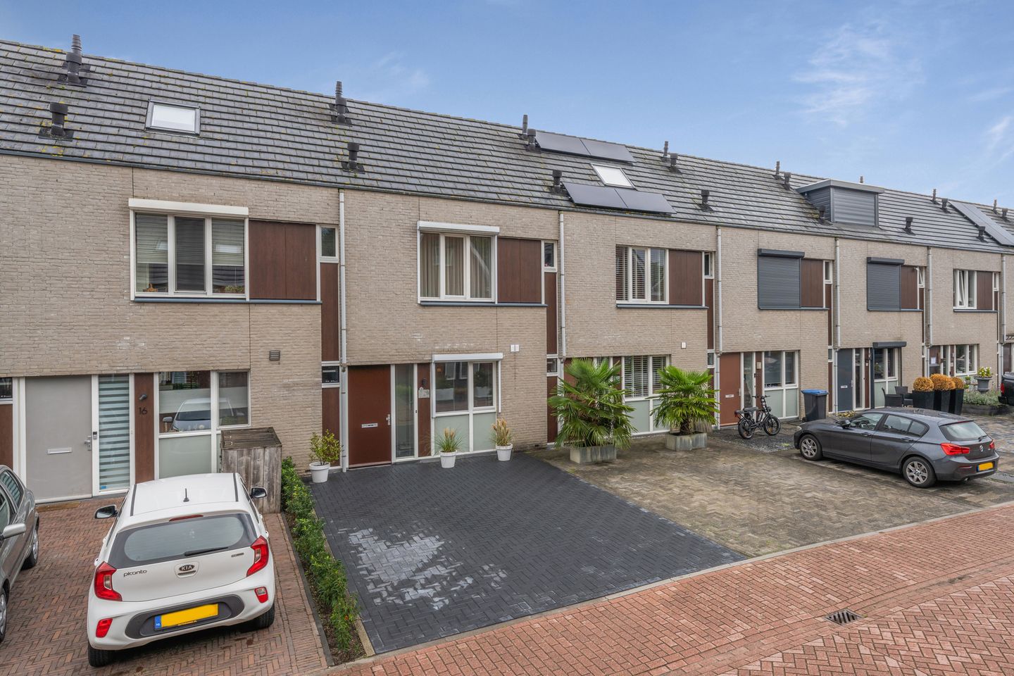 Foto 1 van Steenarend 18