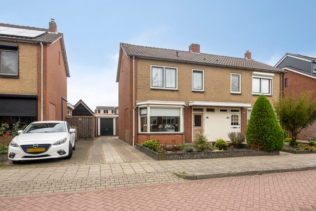 Photo 1 of Rembrandt van Rijnstraat 36
