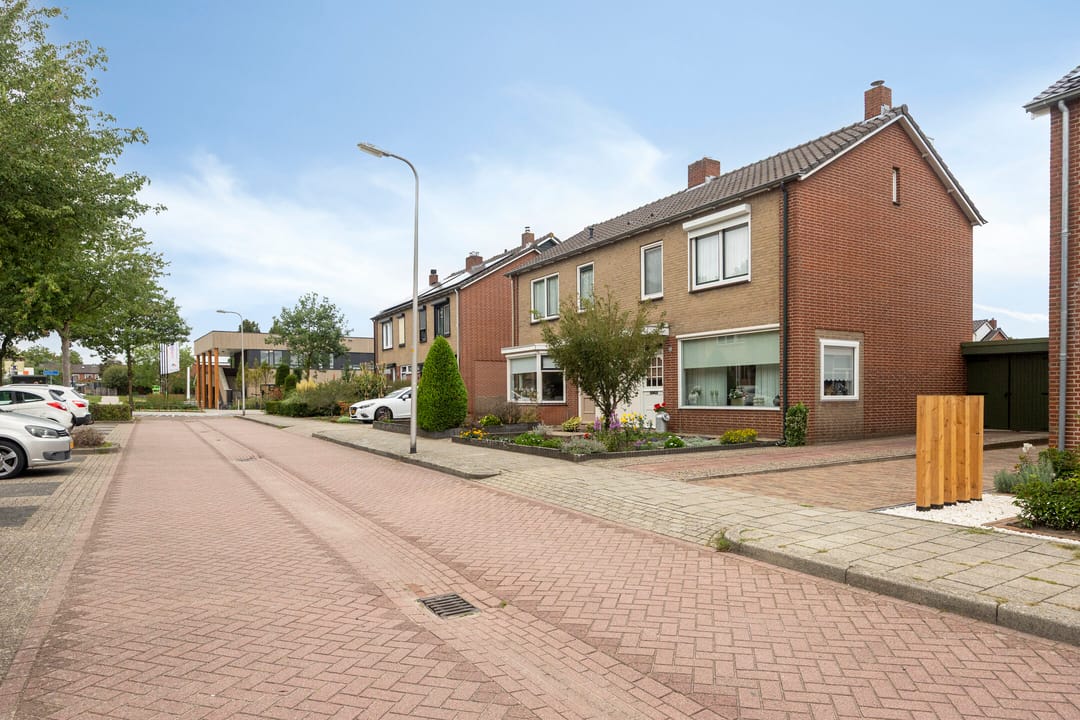 Photo 38 of Rembrandt van Rijnstraat 36