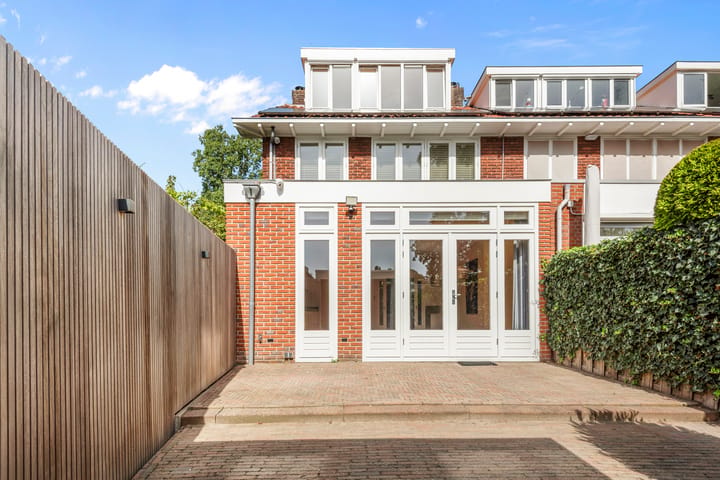 Tussenwoning te koop: Graaf Aelbrechtlaan 101, Amstelveen
