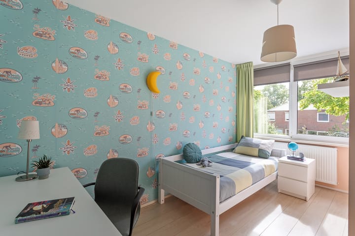 Tussenwoning te koop: Schrijversplein 4, Borne