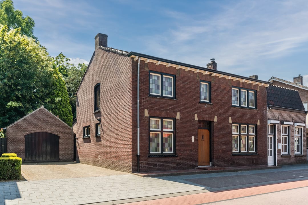 Photo 8 of Dorpstraat 11
