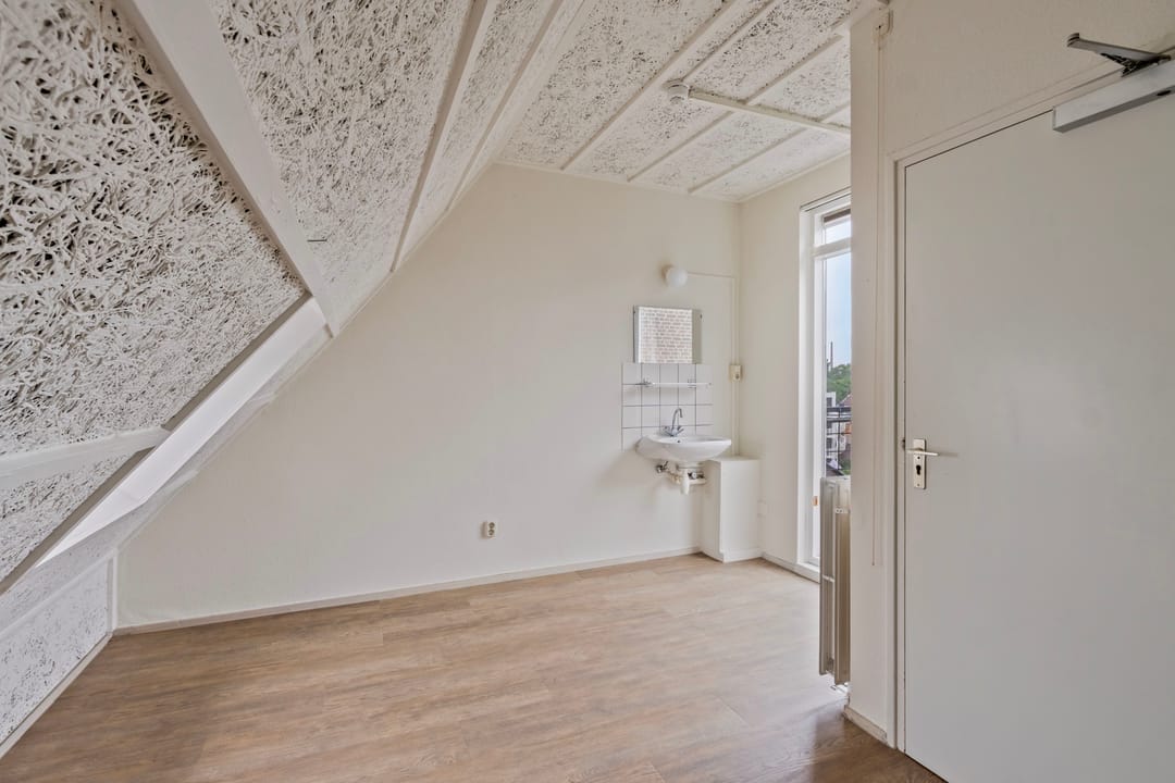 Photo 23 of Louis Loyensstraat 26