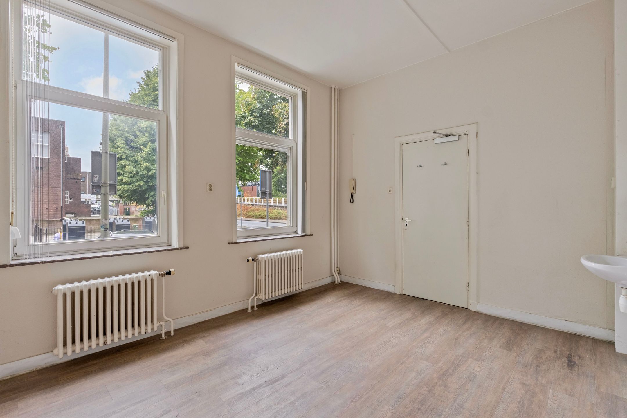 Photo 12 of Louis Loyensstraat 26