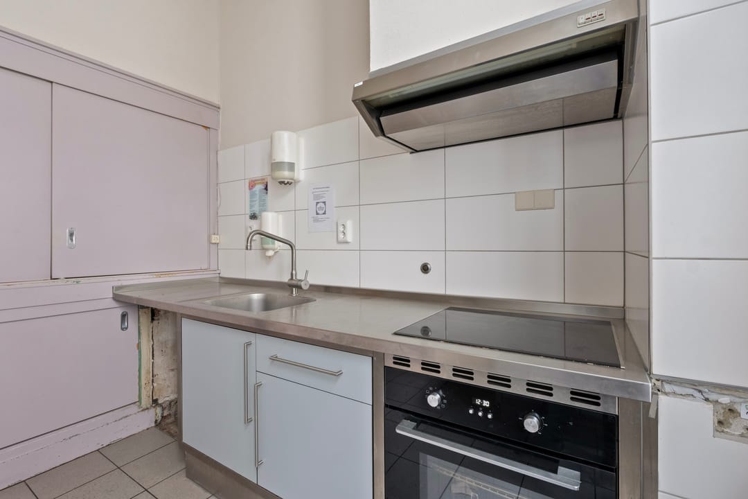 Photo 8 of Louis Loyensstraat 26