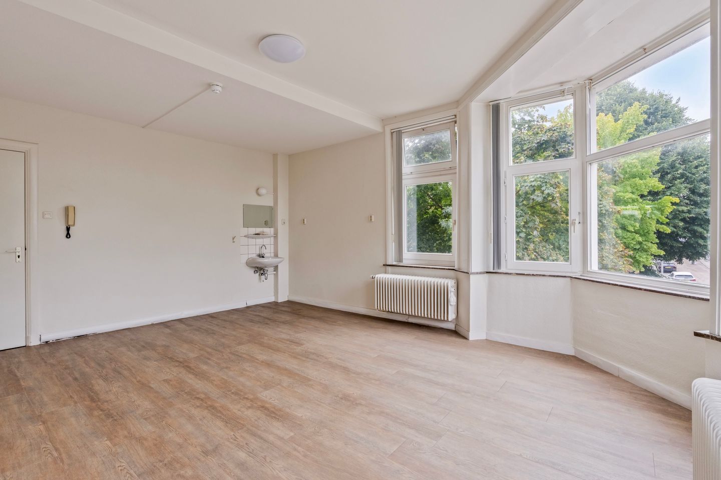 Photo 19 of Louis Loyensstraat 26