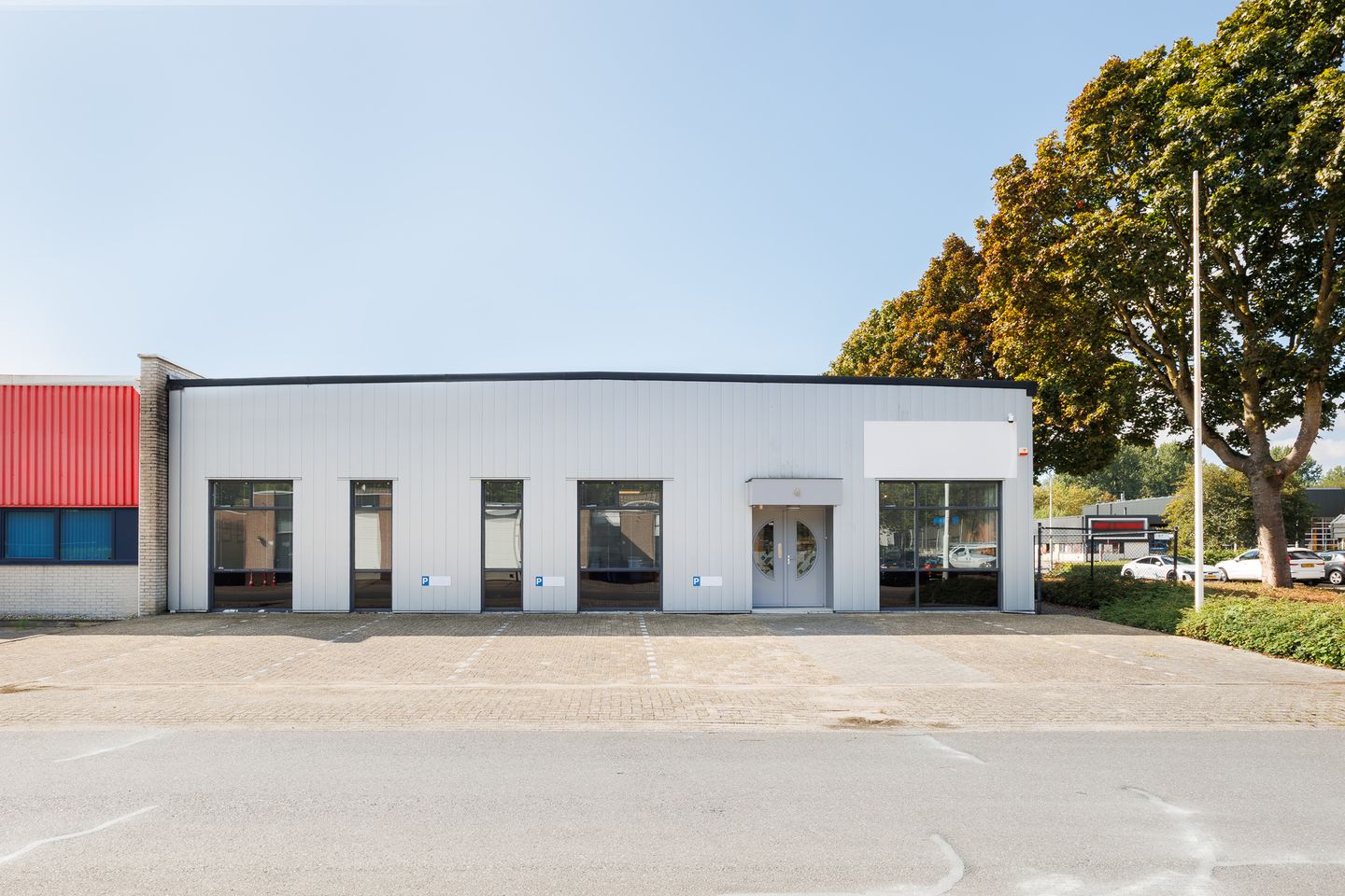 Bekijk foto 1 van Ambachtshof 4