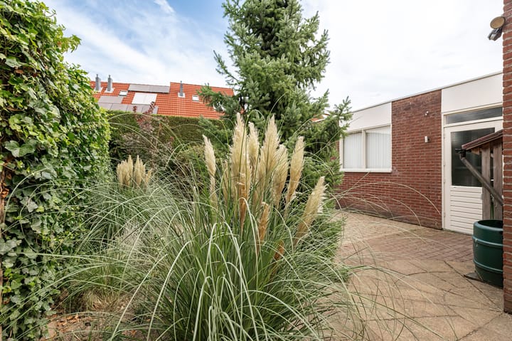 Vrijstaande woning te koop: G.H.C.F. Siebrandsstraat 6, Meteren