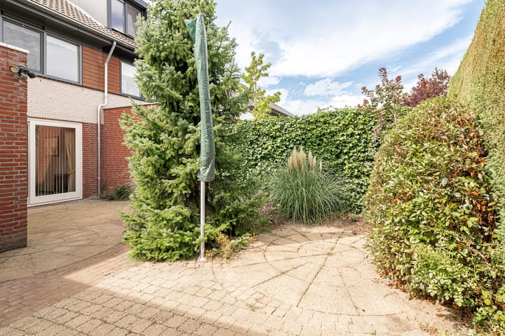Vrijstaande woning te koop: G.H.C.F. Siebrandsstraat 6, Meteren