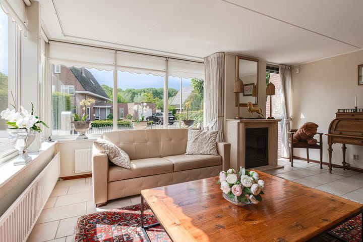 Vrijstaande woning te koop: G.H.C.F. Siebrandsstraat 6, Meteren